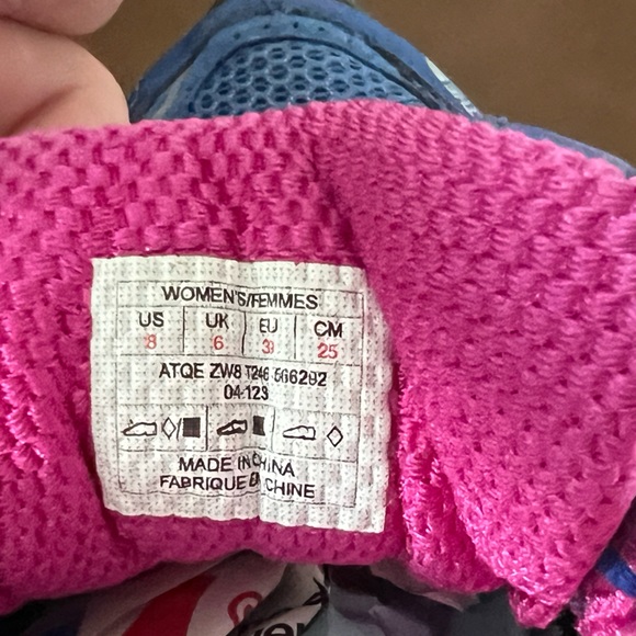 Women’s Size 8 Northface Shoes - Picture 8 of 8